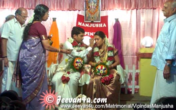 VIPINDAS MANJUSHA wedding ceremony